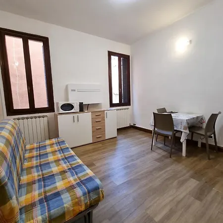 Rialto House דירה