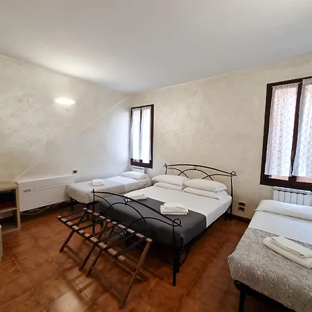 Rialto House ונציה